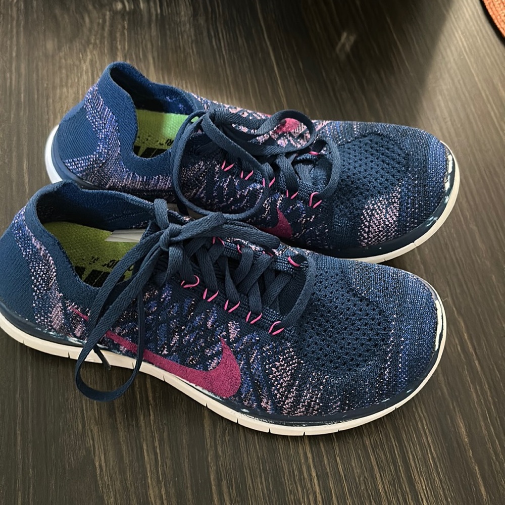 Nike Free Running Sneakers for Women size 8